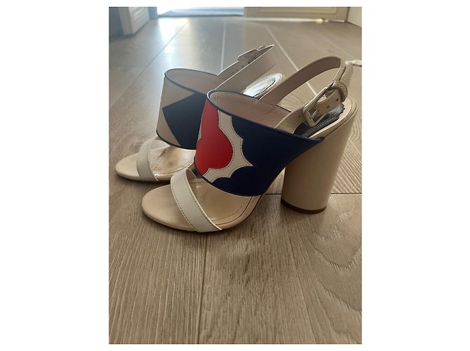 Sandali Christian Dior Ecru con Motivo Rosso e Blu in Pelle Beige - vista 2