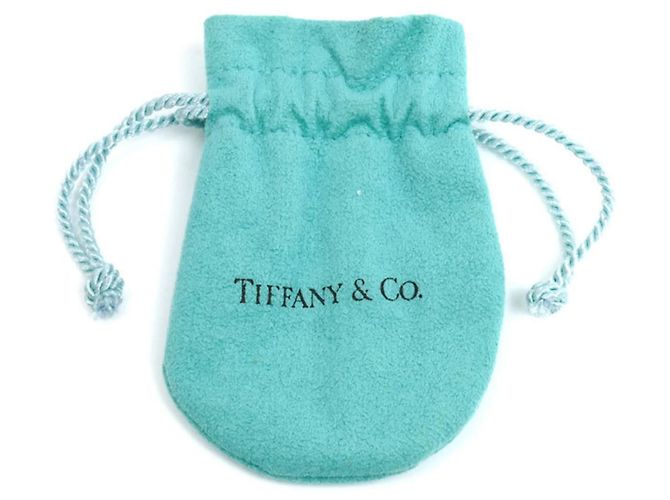Tiffany & Co Orecchini in oro giallo 18K Tiffany con ricamo a croce - vista 6