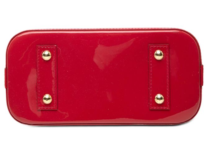 Louis Vuitton Alma BB in Vernis Monogram Rosso - vista 3