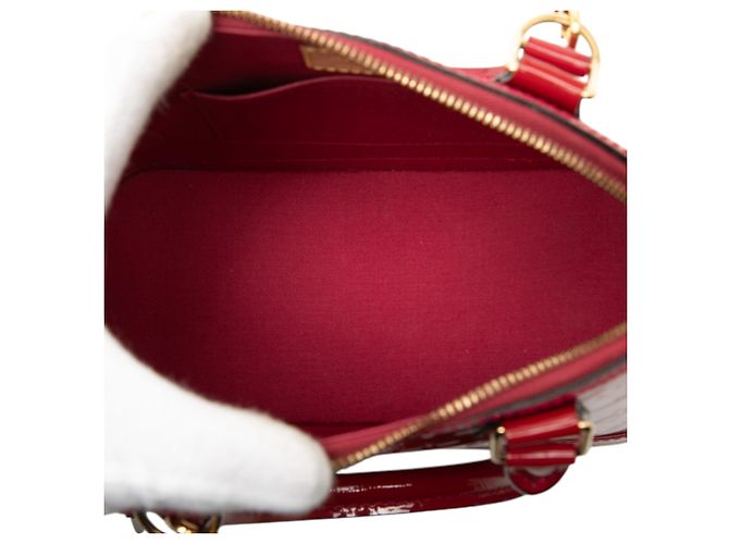 Louis Vuitton Alma BB in Vernis Monogram Rosso - vista 4