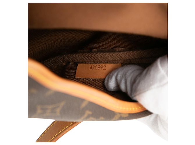 Louis Vuitton Saumur 25 Monogramma Marrone - vista 6