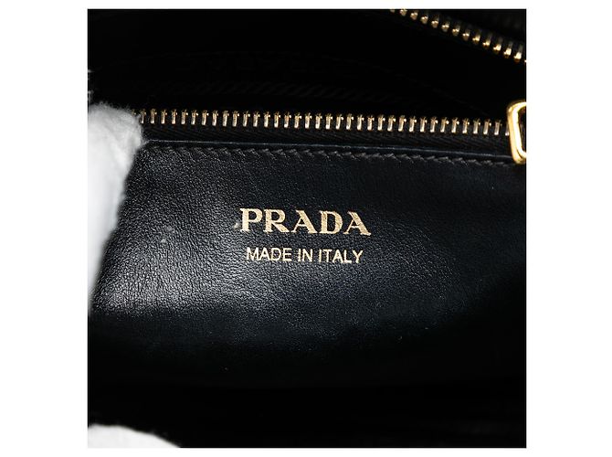 Bolso de mano monocromático de cuero Saffiano negro Prada - vista 5