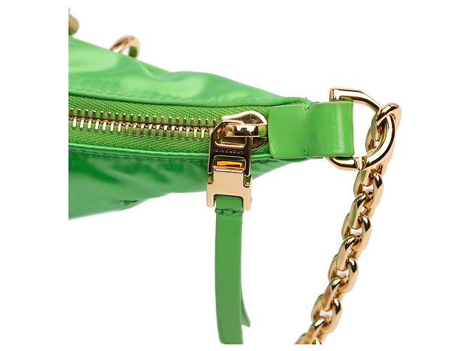 Borsa a spalla Voyou Party piccola in nylon verde di Givenchy - vista 7