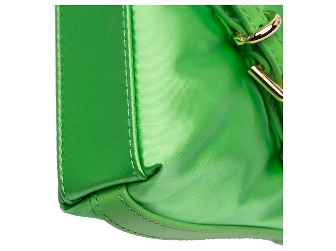 Borsa a spalla Voyou Party piccola in nylon verde di Givenchy - vista 9
