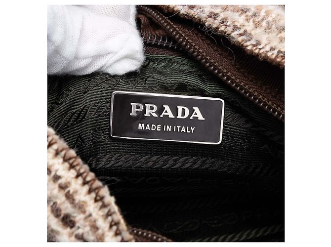 Beige Tweed Flach-Tote mit Vitello-Besatz von Prada - Ansicht 5