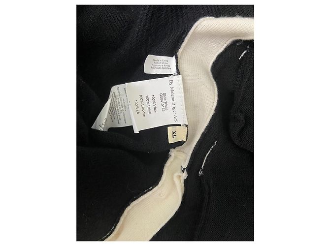 By Malene Birger Schwarzer Wollcardigan mit cremefarbenem Besatz und goldenen Knöpfen Roh - Ansicht 5