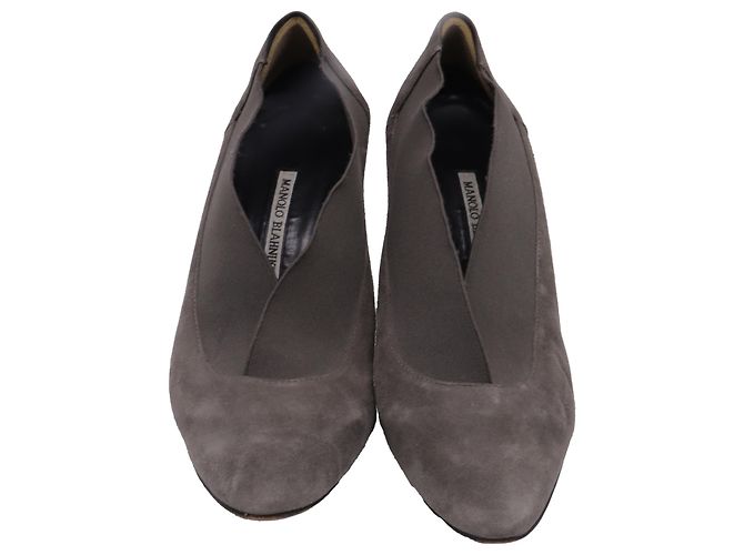 Zapatos de tacón de punta en ante gris con acento elástico de Manolo Blahnik - vista 2