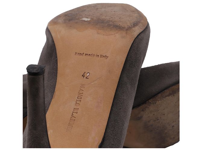 Zapatos de tacón de punta en ante gris con acento elástico de Manolo Blahnik - vista 8