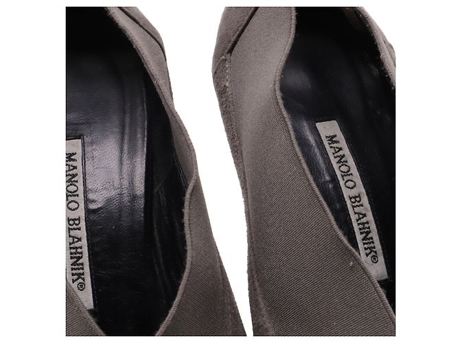 Zapatos de tacón de punta en ante gris con acento elástico de Manolo Blahnik - vista 9