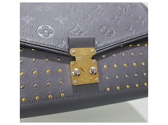 Louis Vuitton Saint-Germain Stud PM Nero - vista 3