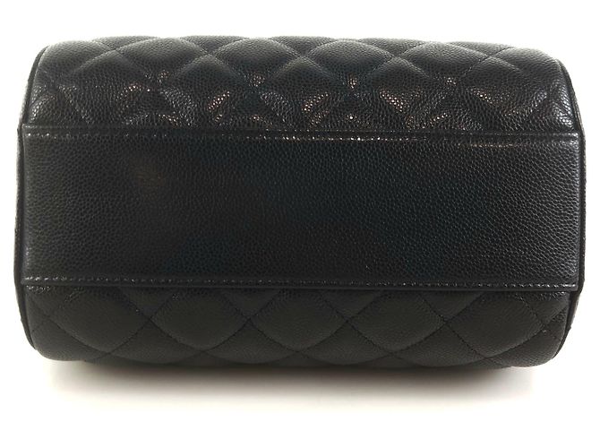 Bowling Chanel Borsa cilindrica in caviale, borsa a spalla, borsa a tracolla. Nero - vista 5
