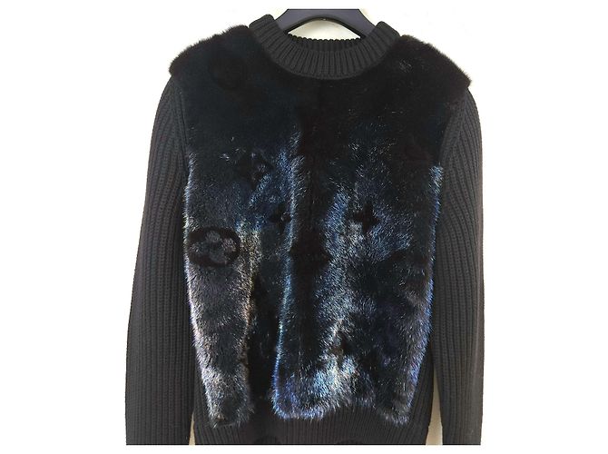 Louis Vuitton Mink Fur Monogram Knit Black - view 2