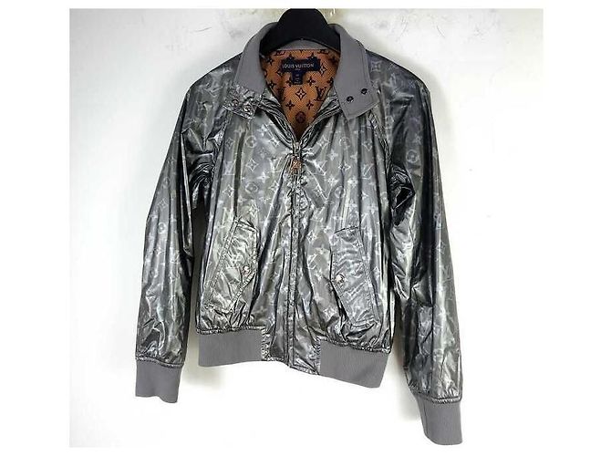 Louis Vuitton Jaqueta Bomber Monogram - vista 2