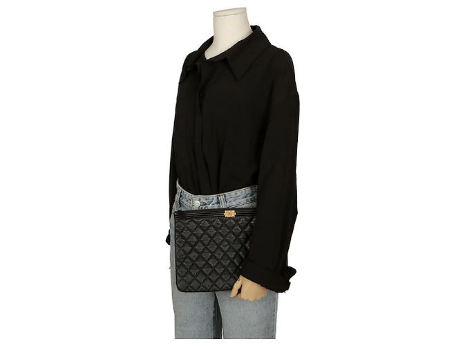 Chanel Clutch Medio in Pelle Caviar Boy Nero - vista 11