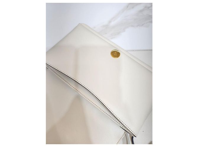 Gucci Borsa a tracolla incrociata GG Marmont in pelle bianca piccola Bianco - vista 20