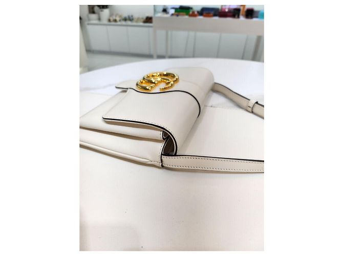 Gucci Borsa a tracolla incrociata GG Marmont in pelle bianca piccola Bianco - vista 21