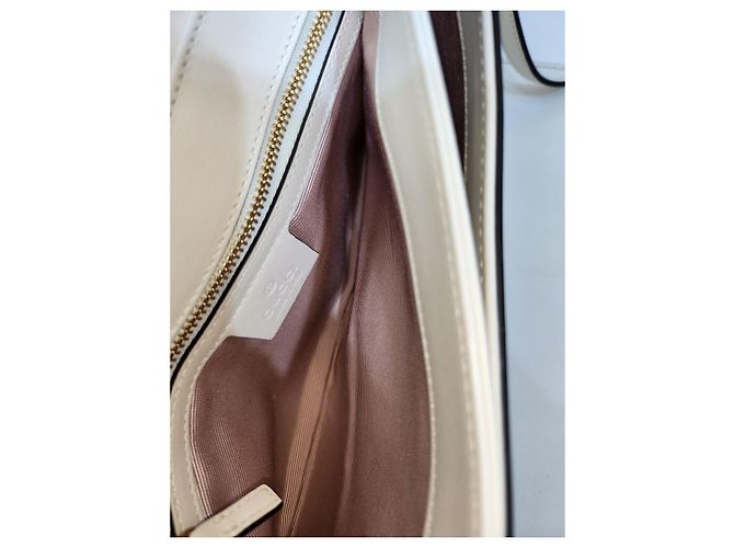 Gucci Borsa a tracolla incrociata GG Marmont in pelle bianca piccola Bianco - vista 8