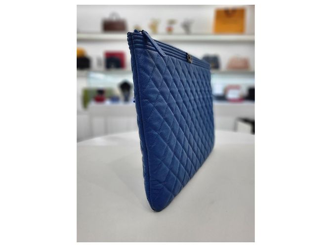 Boy Chanel Borsa Clutch Grande Caviar Blu Serie - vista 4