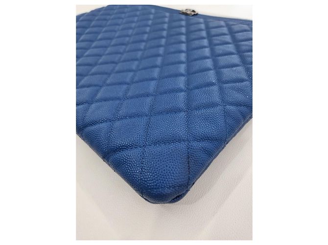 Boy Chanel Borsa Clutch Grande Caviar Blu Serie - vista 9