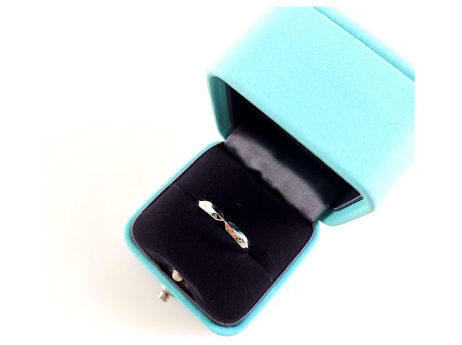 Tiffany & Co E Co Anello Stretto in Platino Nesting - vista 3