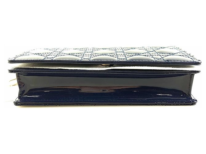 Dior Pochette a tracolla in vernice Cannage Lady con catena Nero - vista 4