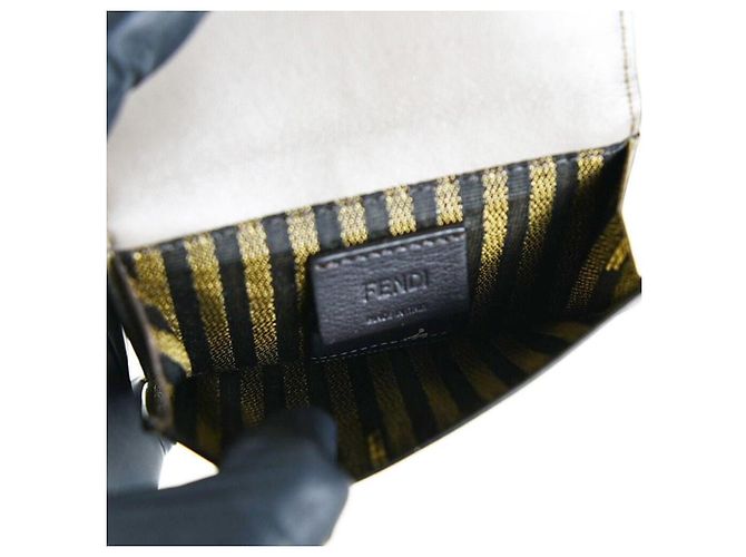 Fendi Tarjetero Baguette Dorado - vista 7