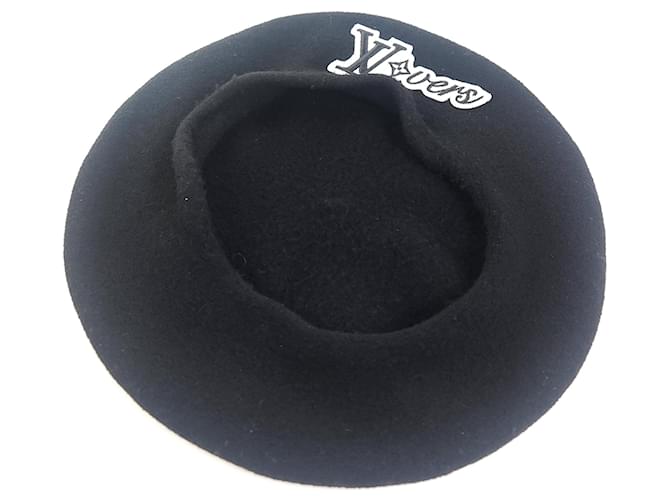 Louis Vuitton Cappello Beret LV Lovers di Pharrell Nero - vista 3
