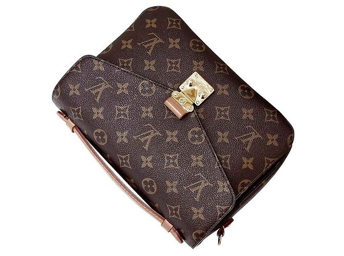 Louis Vuitton Pochette Metis Nero - vista 4