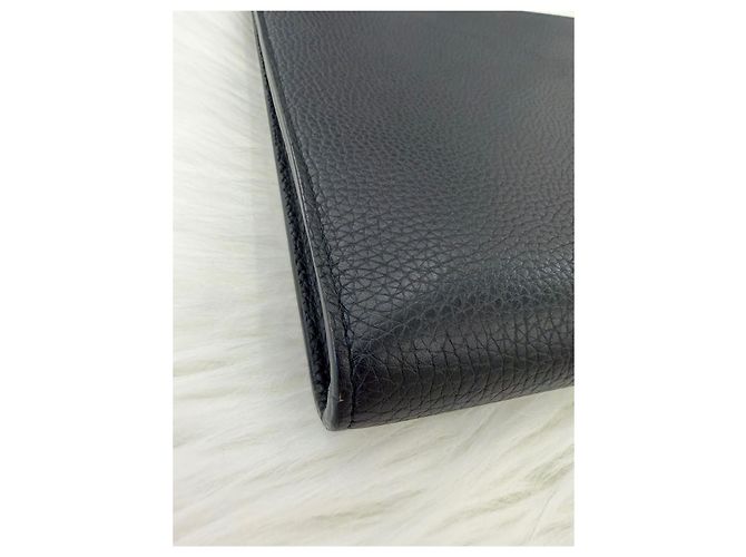 Louis Vuitton Clutch de cartera de cuero negro Condición - vista 8