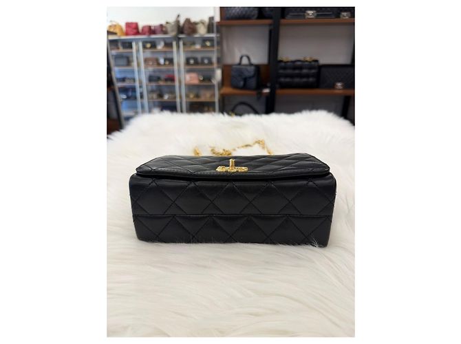Chanel Bolsa mini de corrente em couro de cordeiro com aba acolchoada Multicor - vista 9