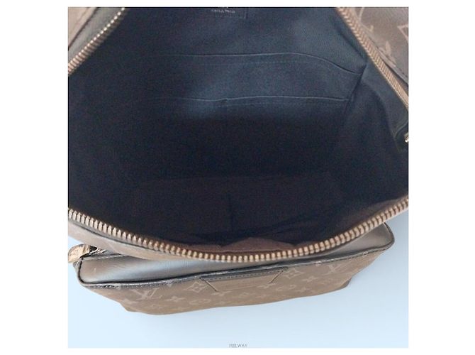Louis Vuitton Zaino Eclipse Discovery PM Marrone - vista 6