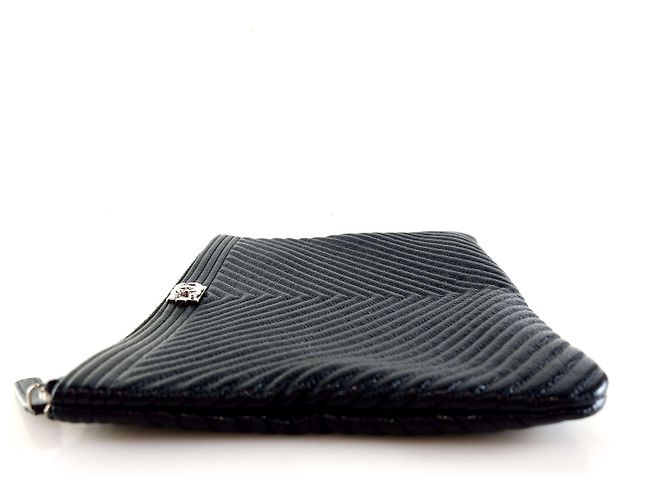 Boy Chanel Clutch Chevron in Caviar per Uomo Nero - vista 2