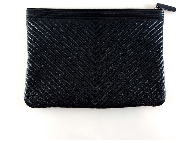Boy Chanel Clutch Chevron in Caviar per Uomo Nero - vista 3