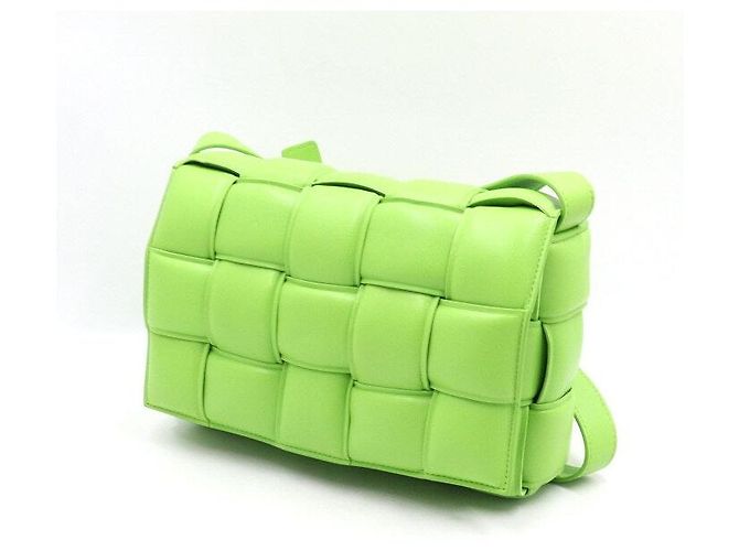 Cassette Bottega Veneta Bolsa transversal acolchoada Intrecciato verde - vista 2