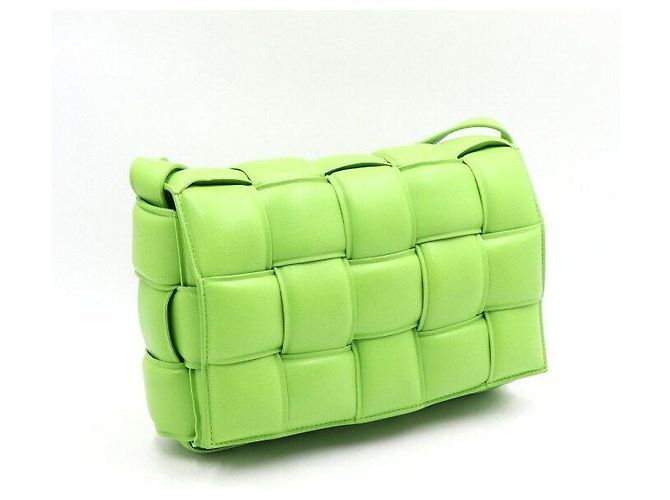 Cassette Bottega Veneta Bolsa transversal acolchoada Intrecciato verde - vista 3