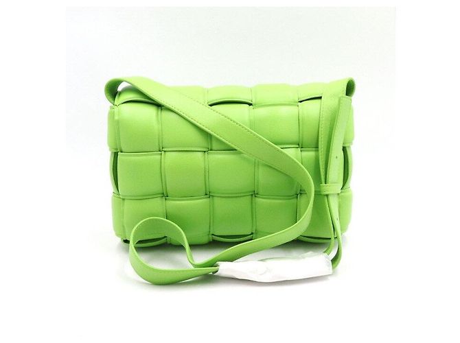 Cassette Bottega Veneta Bolsa transversal acolchoada Intrecciato verde - vista 4