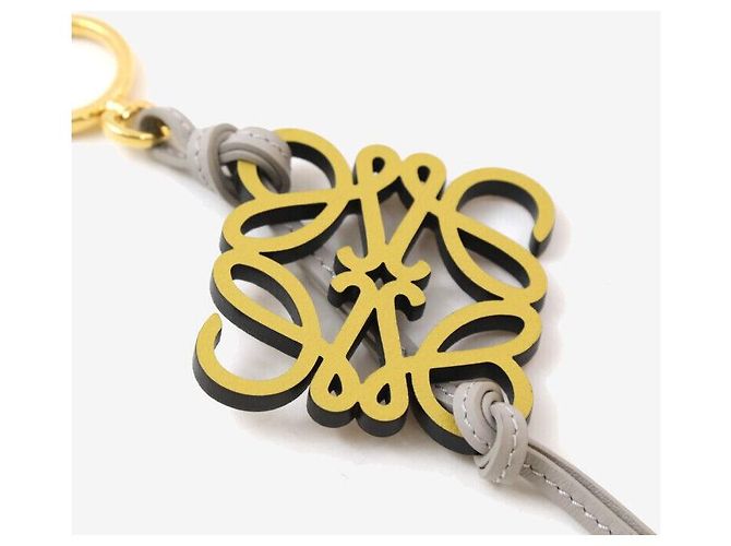 Loewe Portachiavi Anagram Charm in pelle di vitello classica Multicolore - vista 3