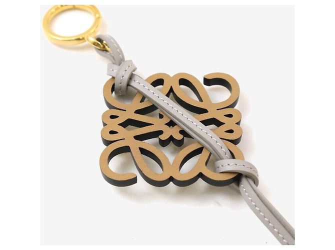 Loewe Portachiavi Anagram Charm in pelle di vitello classica Multicolore - vista 4