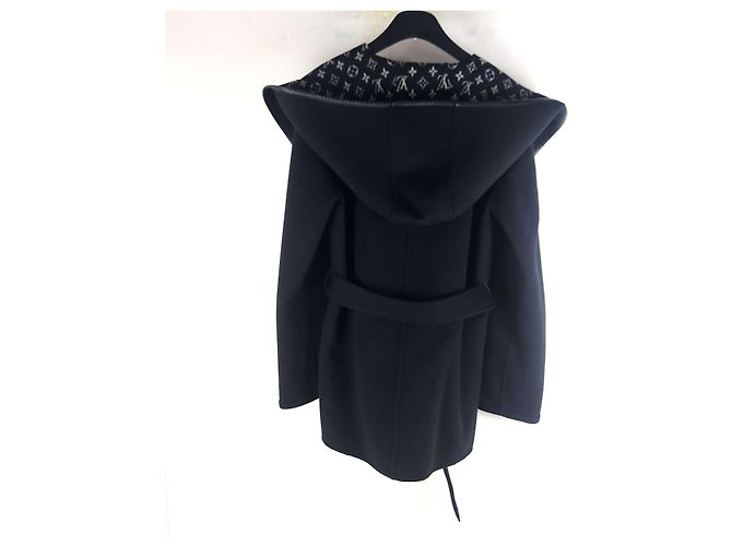 Louis Vuitton Kurzer Peacoat mit Monogrammgürtel Schwarz - Ansicht 4
