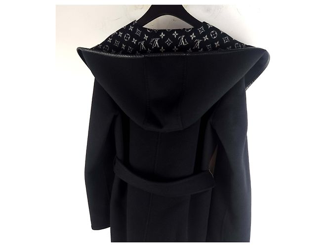 Louis Vuitton Kurzer Peacoat mit Monogrammgürtel Schwarz - Ansicht 5