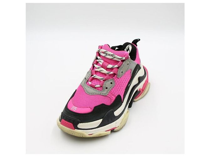 Balenciaga Sneakers Triple Trainer da Donna - vista 3