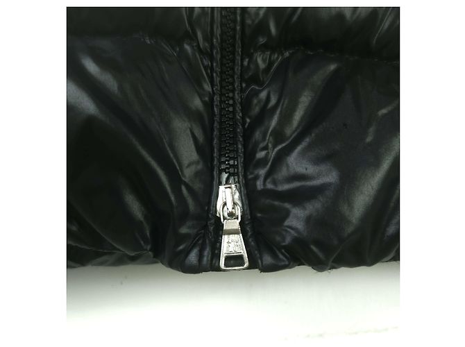 Moncler Jaqueta acolchoada com capuz Preto - vista 3