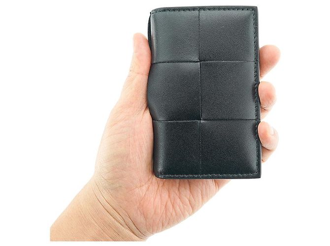 Bottega Veneta Porta-cartões de couro preto Intrecciato com aba - vista 10