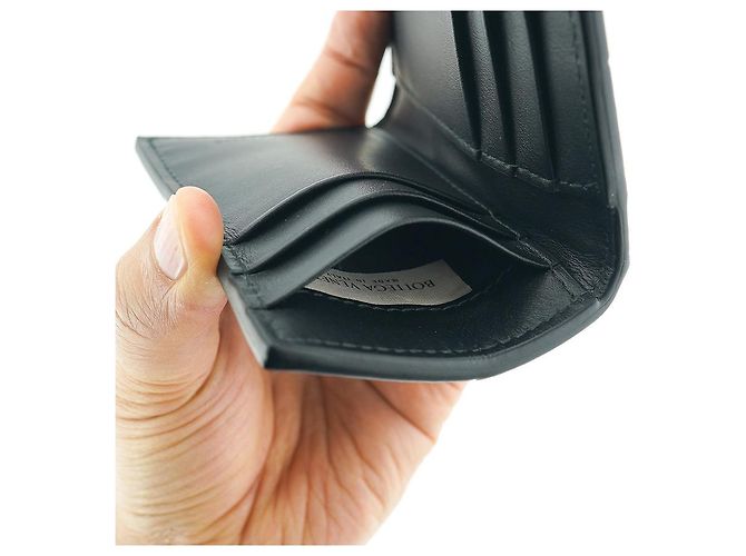 Bottega Veneta Porta-cartões de couro preto Intrecciato com aba - vista 15
