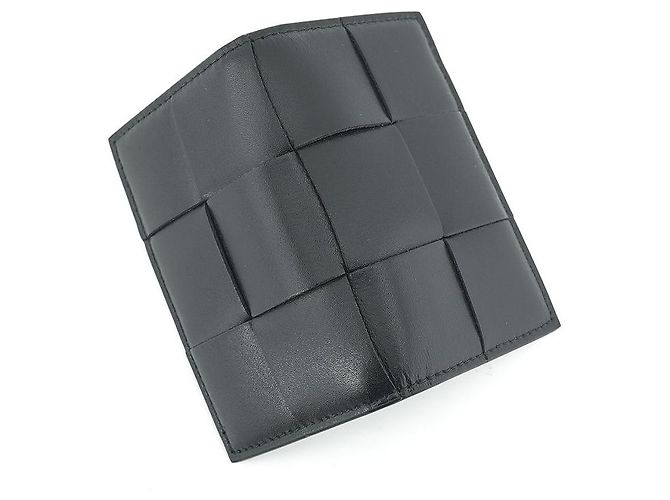 Bottega Veneta Porta-cartões de couro preto Intrecciato com aba - vista 9