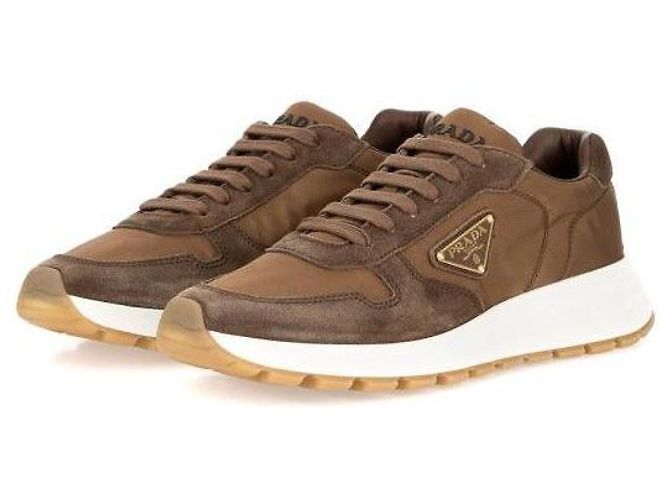 Prada Sneakers in suede Delave e nylon riciclato Marrone - vista 5
