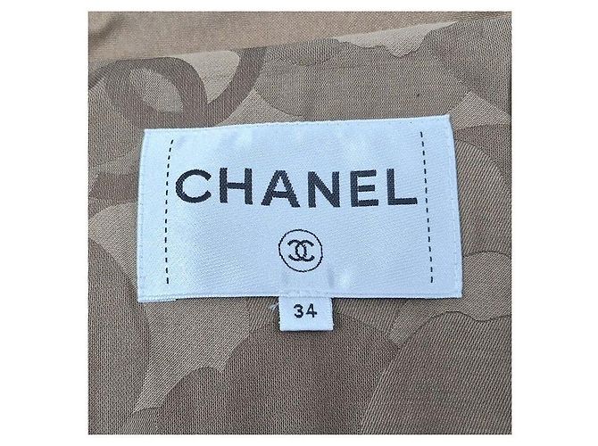 Chanel Abrigo Trench Camel Resort - vista 4