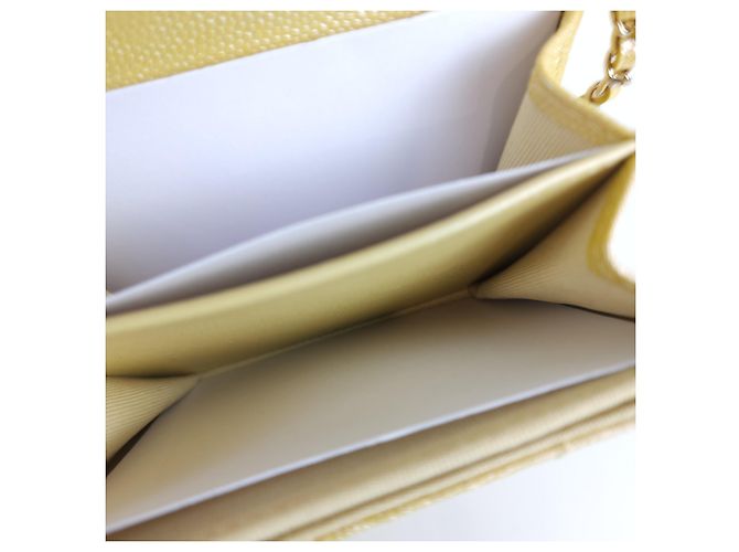 Chanel Cartera de cadena caviar clásica Dorado - vista 5