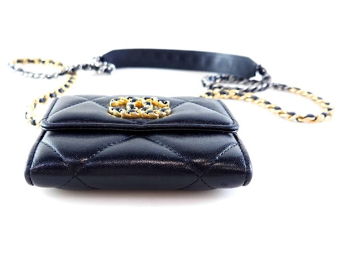 Chanel 19 Chanel Bolsa transversal com corrente e aba em couro de cordeiro Multicor - vista 3