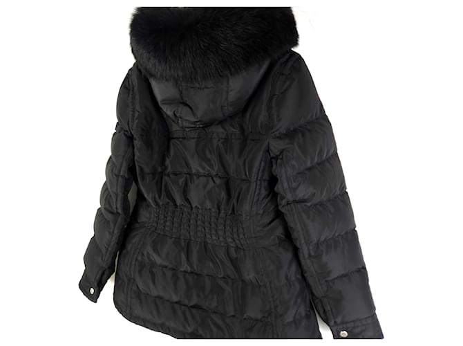 Prada Jaqueta acolchoada com capuz de pele e logo triangular em nylon Preto - vista 4